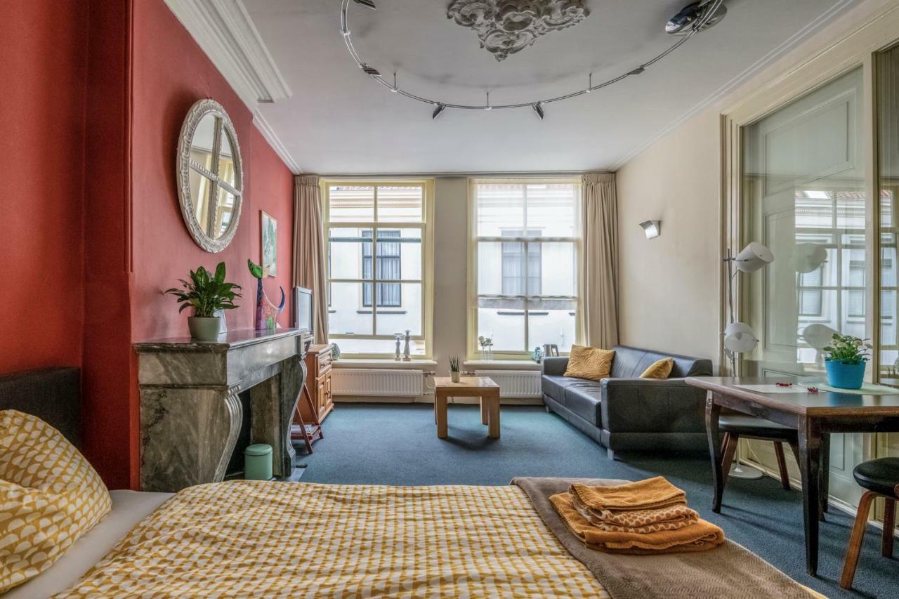 זוולה B&B Bij De Sassenpoort מראה חיצוני תמונה